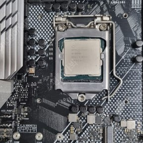 I5-9600K (Z390 + DDR4 8G*2) 판매합니다