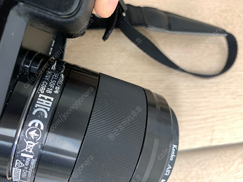 소니 a6000 블랙 미러리스 카메라 (sel50f18 렌즈 포함) 판매합니다.