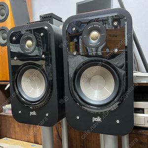 폴크오디오 Polkaudio S20 스피커 팝니다.