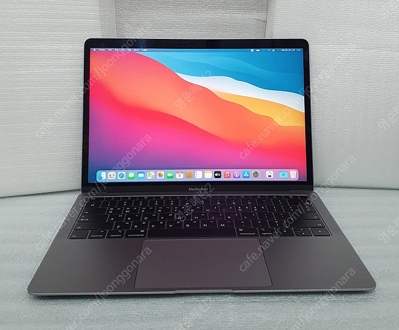 APPLE MacBook Air 13 2019 A1932 애플 맥북에어 i5 16G SSD251G 레티나 13인치 팝니다.
