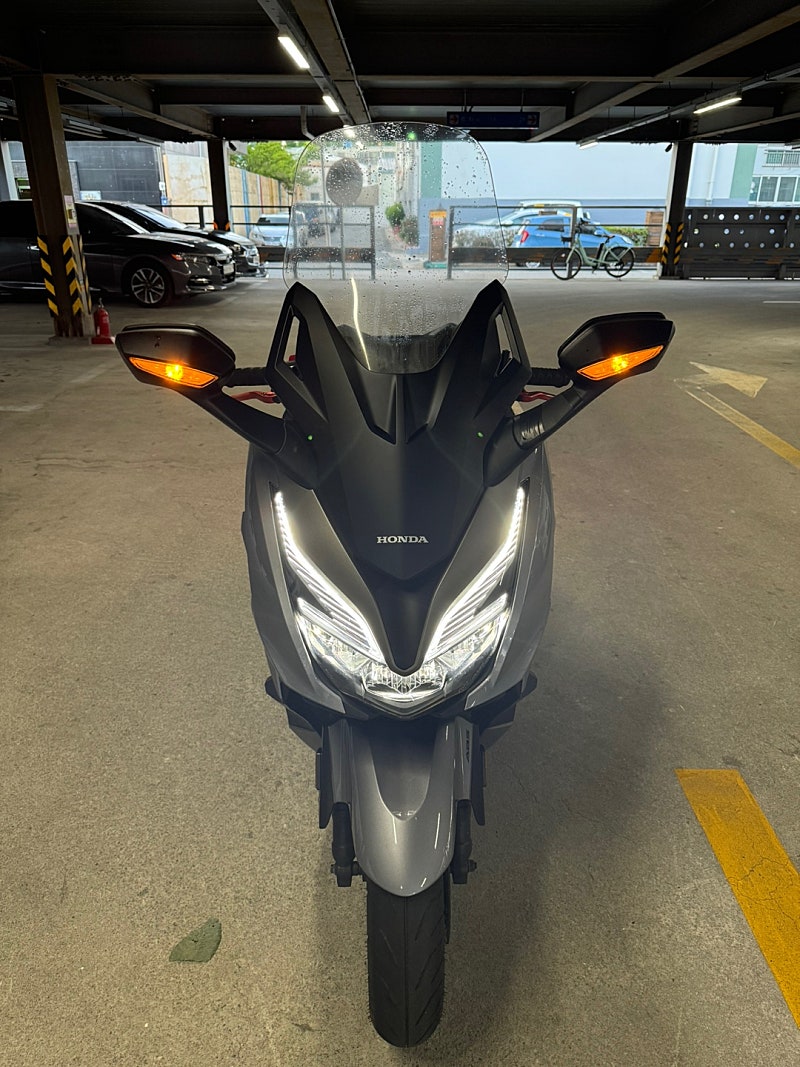 21년식 혼다 포르자350 팝니다. 보이져 조이맥스 크루심알파 pcx nmax xmax 오토바이 스쿠터 야마하 sym 부산양산울산창원김해대구