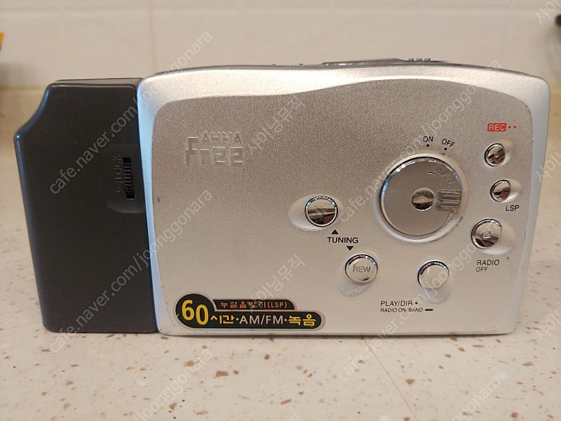 LG(AHA-R970)-1 워크맨(라디오,카세트 레코더플레이어) 판매합니다.​