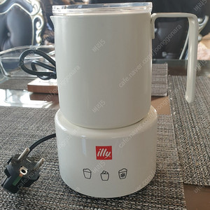 illy 일리 밀크프로더(우유거품기)