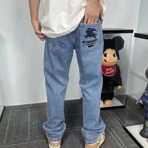 좌쓰 Supreme x Burberry Regular Jean Washed Blue 슈프림 x 버버리 레귤러 진 워시드 블루 - 22SS