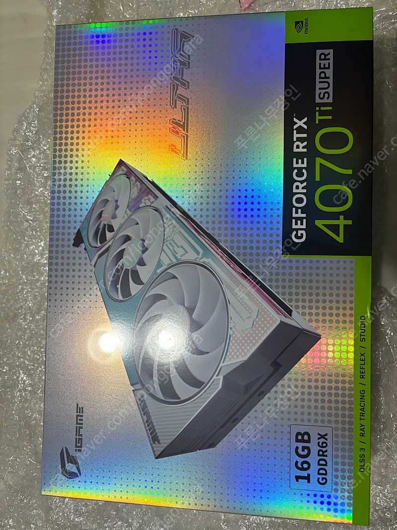 RTX 4070ti super 16GB 컬러플 울트라 화이트