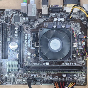 ASROCK FM2A68M-DO3+ REV 1.03 (AMD FM2+소켓) 메인보드+A4-7300 CPU+삼성 램 DDR3 4G 판매 12,500원