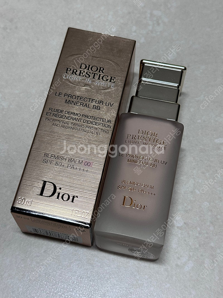 *가격 내림* 디올 프레스티지 유브이 미네랄 블레미쉬밤 (디올 비비) 00호--0
