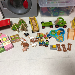 하페 플레이북 시리즈 ( 웅진 콩알아저씨네 동물농장& 놀이터와 붕붕버스) ﻿