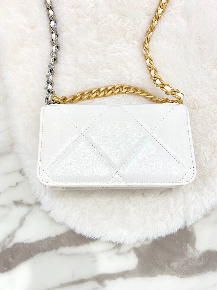 [전시급] 샤넬 19 체인 플랩 WOC 크로스백 램스킨--5