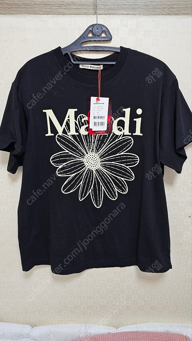 마르디 메크르디 반팔 티셔츠 (블랙)