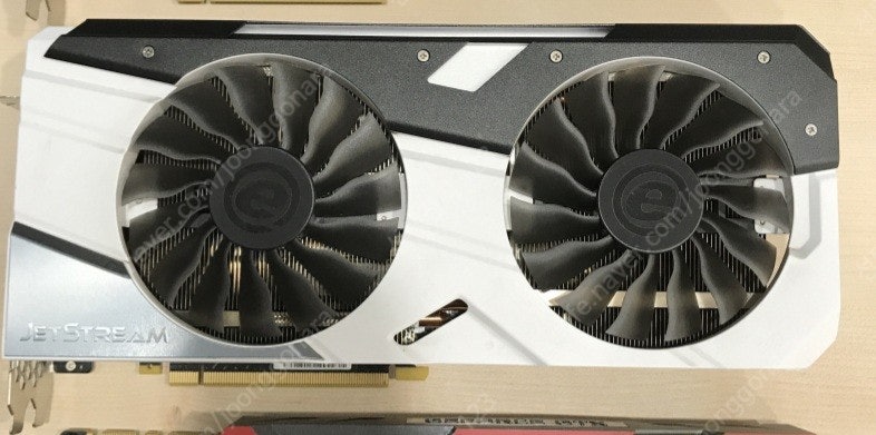 이엠택 gtx 1070ti 그래픽 카드 팝니다 최대2장