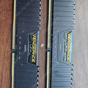 커세어 LPX ddr4 3600 16G *4 64G 판매 합니다