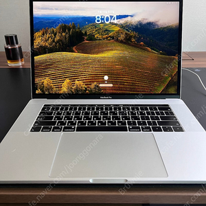 맥북프로 15인치 터치바 모델 2018년형 i7 용량512gb 16gb RAM