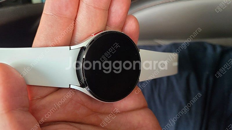 갤럭시워치4 44mm 실버 판매합니다.--7