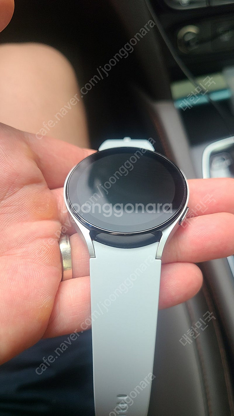 갤럭시워치4 44mm 실버 판매합니다.--8