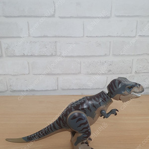 레고 공룡 단품 75938 회색티라노 판매합니다. (갈색 티라노 하나 서비스)