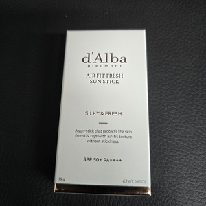 (미개봉신상품) d'Alba 달바 에어 핏 프레쉬 선스틱 선블락 19g (SPF 50+ PA++++) 팝니다.