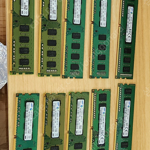 삼성 램 ram ddr3 * 4기가 * 8개 * 개당5천원 = 3만원, gv-n610 그래픽카드 1만원 (택배비 별도)