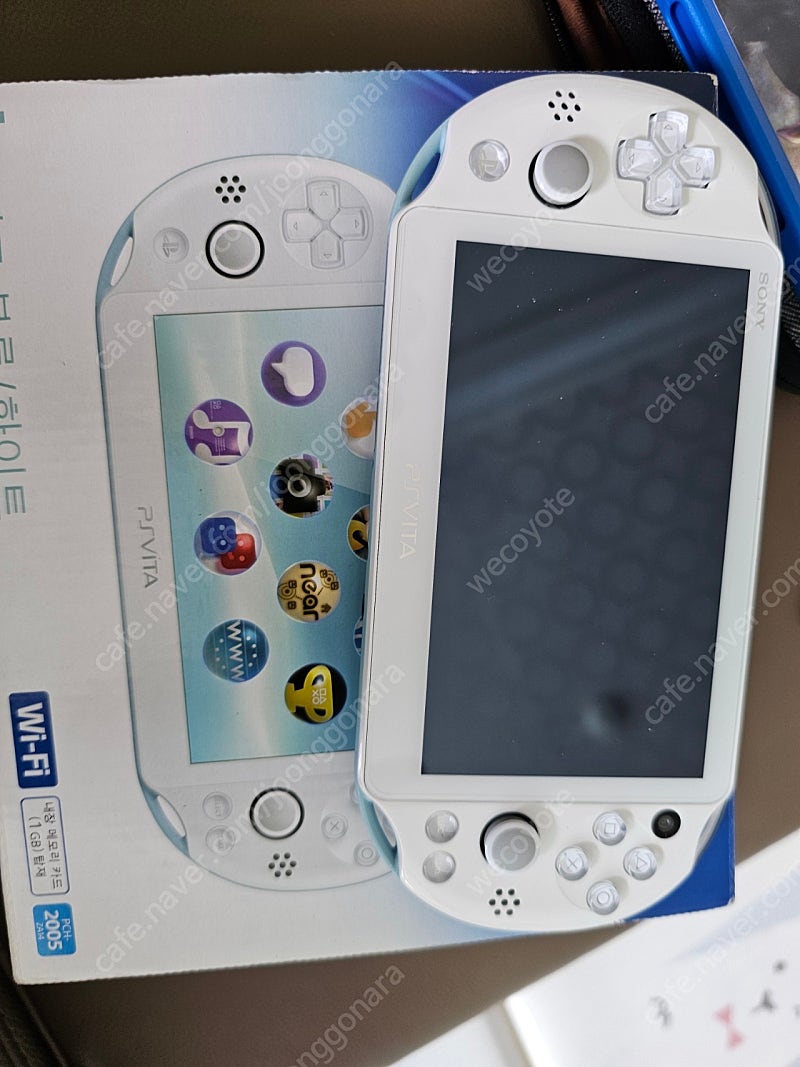 ps vita 2세대 화이트 팝니다