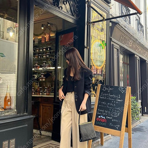 엘보른 Cropped Cotton Wide Trousers