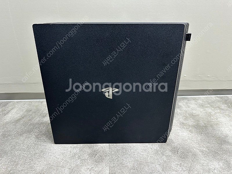PS4 pro--0