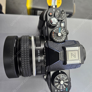 니콘 zfc 블랙 (34컷) 28 mm se 렌즈 팝니다.