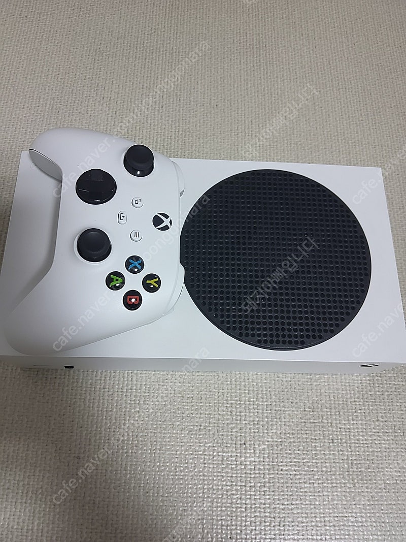 xbox series s 팝니다.