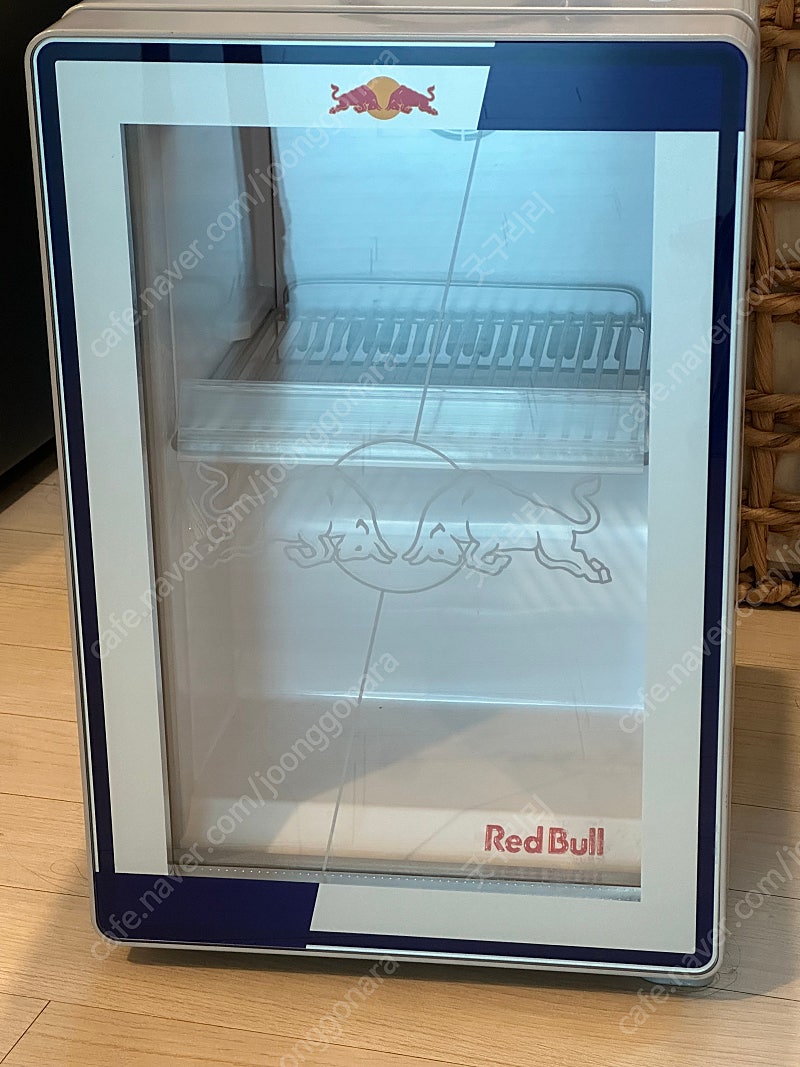 레드불 냉장고 최신형 판매해요 .