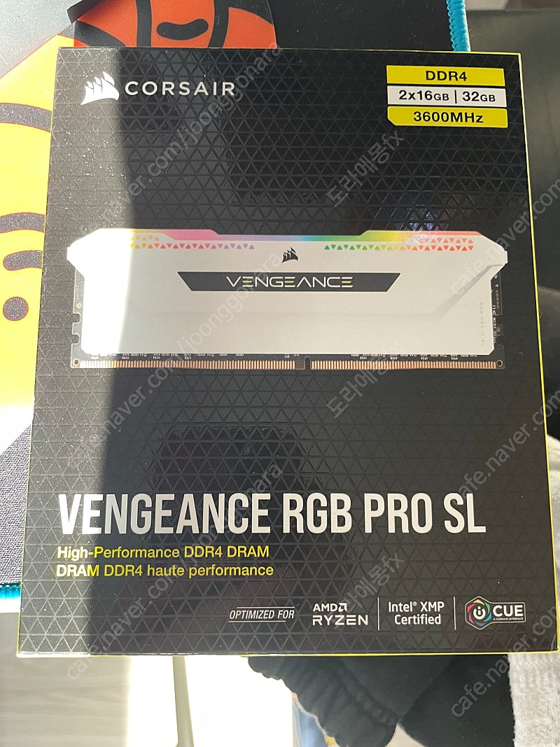 커세어 DDR4 3600MHz 32GB(16GBx2) 벤전스 RGB PRO SL 화이트 판매합니다