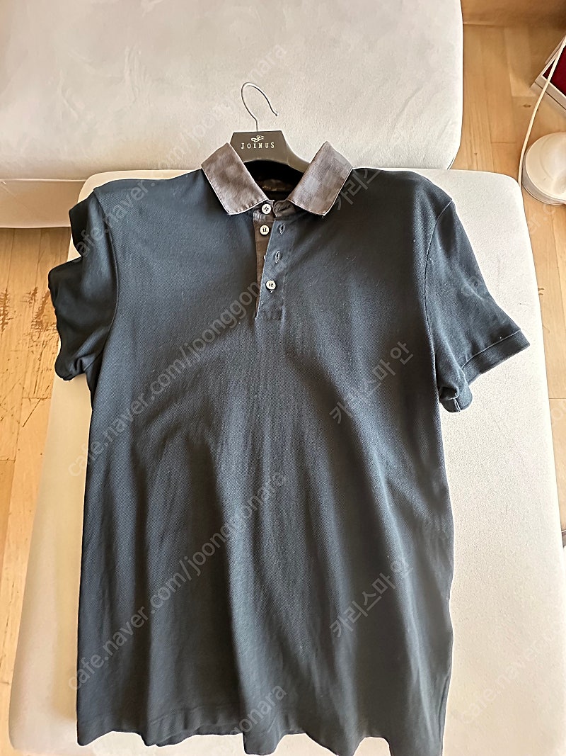 루이비통 다미에카라 검정 티셔츠 S사이즈(95-100)