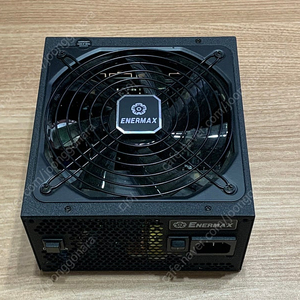 에너맥스 850 W 골드 풀모듈러 파워서플라이 팝니다