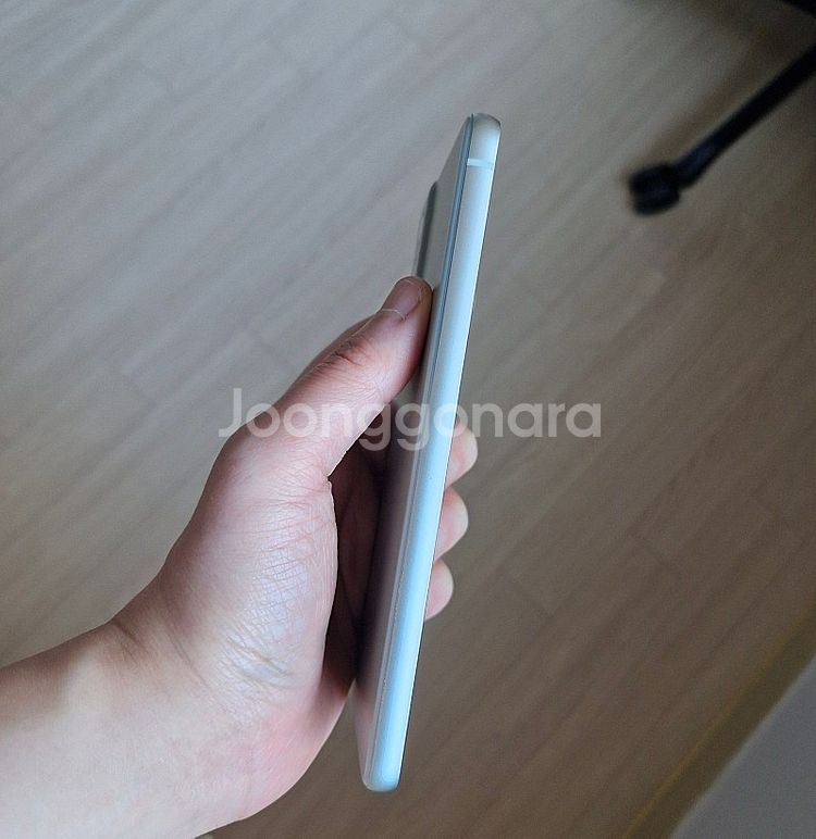 갤럭시 S21FE 물리 듀얼심 그린색상 팝니다--4
