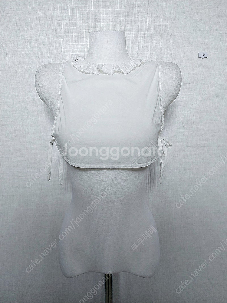 스타일난다 여성뷔스티에 페이크카라 펀칭 레이어링 화이트--0