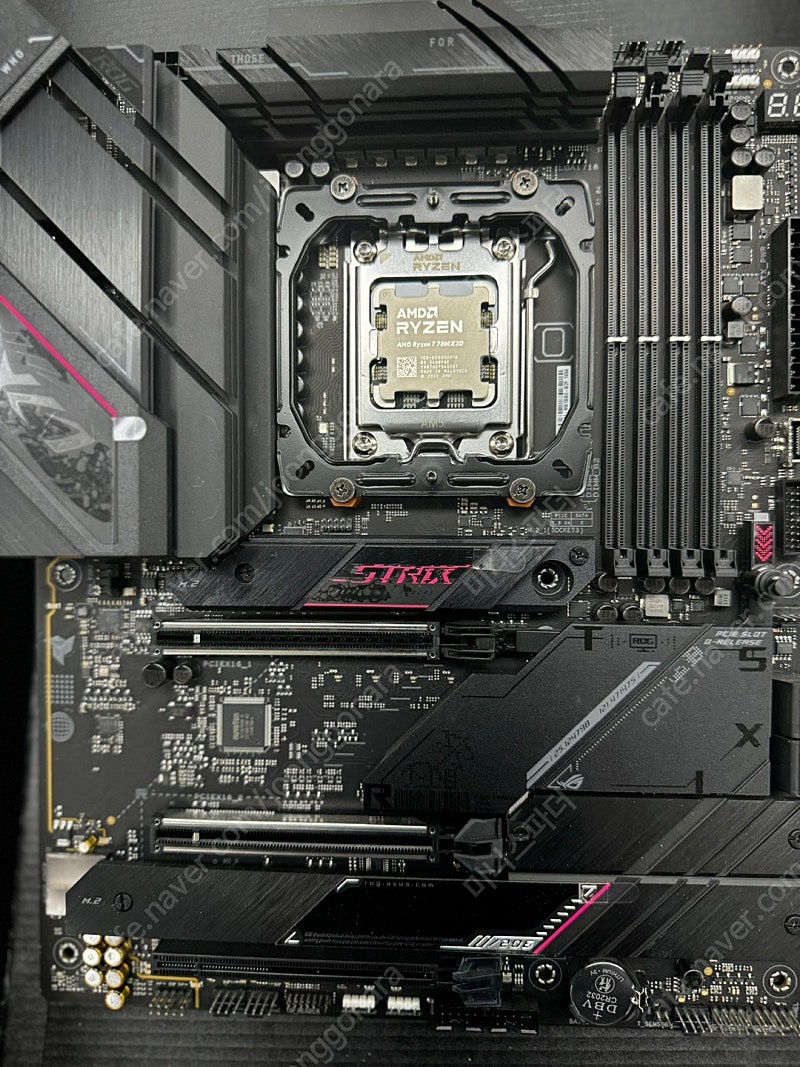 라이젠 7800X3D, ASUS B650E-E 스트릭스 GAMING WIFI, 펜타웨이브 Z06D, 커세어 도미네이터 판매합니다.