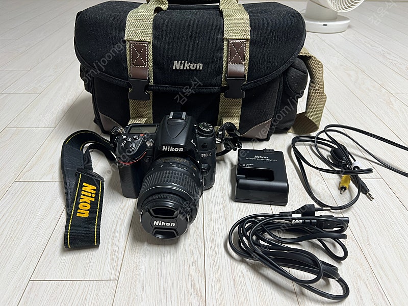 니콘 D7000, 18-55렌즈 외 구성품 판매합니다