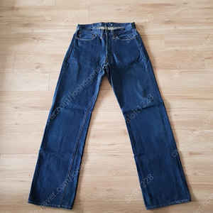 리바이스 빈티지클로징 LVC 201 cinch-back wide blue selvedge denim. 신치백 와이드 블루 셀비지데님. 샌프란시스코 발렌시아모델 30-31사이즈.