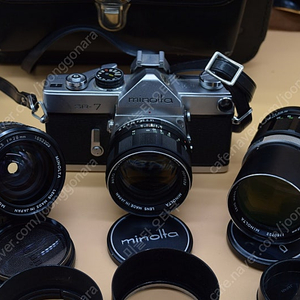 [입문용 필름 카메라] MINOLTA SR7 SET (58MM F1.4, 135MM F2.8, 28MM F3.5) WITH HOOD & CASE