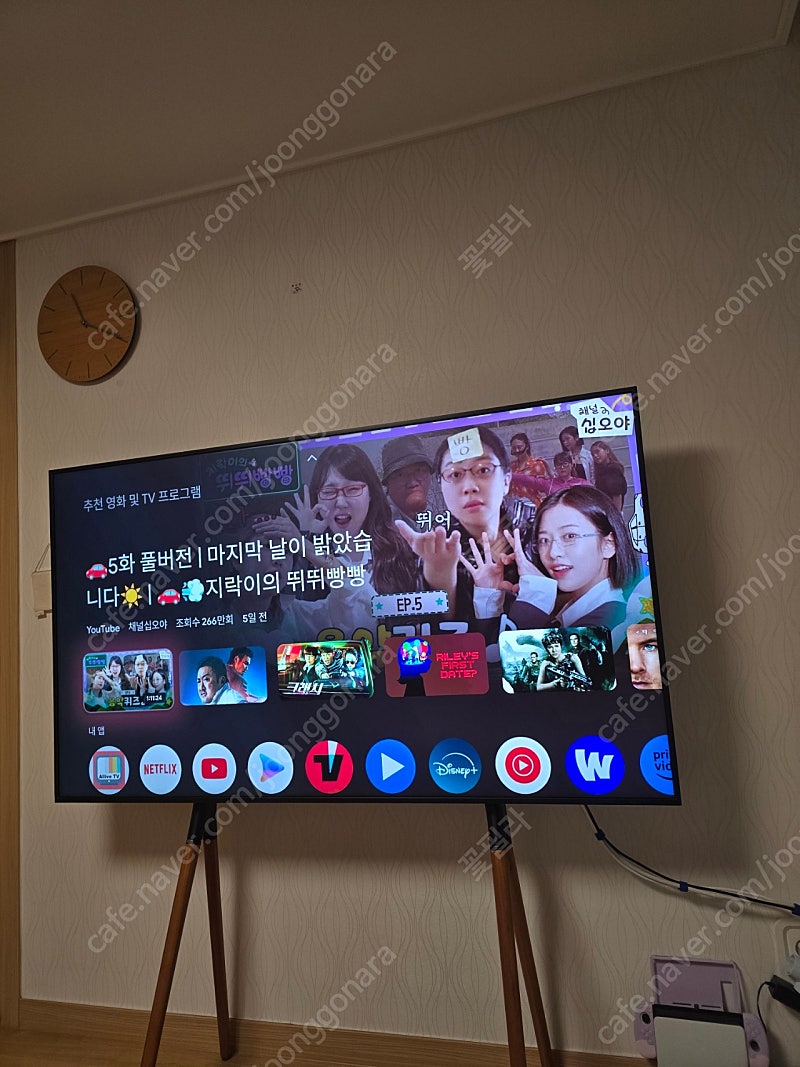 65인치 삼성UHD 4K QM65R 디지털사이니지 2019년 7윌생산 및 edgewall TV거치대