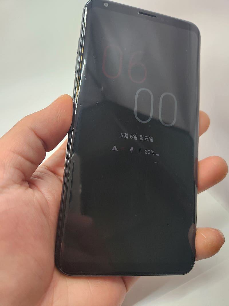 LG V30 64GB 블랙 팝니다