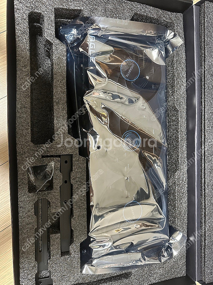기가바이트 이글 RTX4080 팝니다--1