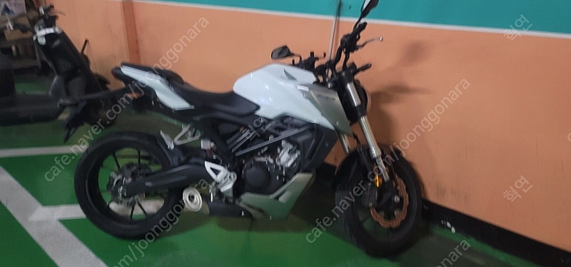 혼다 cb125R 카울 새걸로 올 교체 상태최상 이쁩니다.