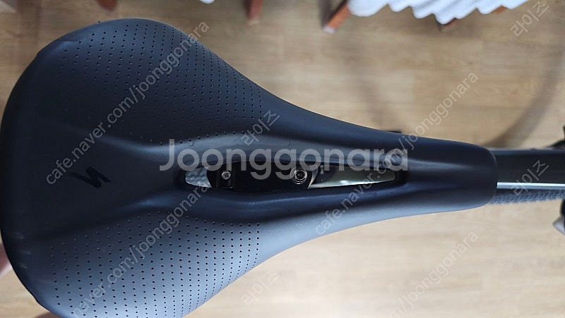 최종인하-165만) 22년 자이언트 리볼트 어드밴스 그...--4