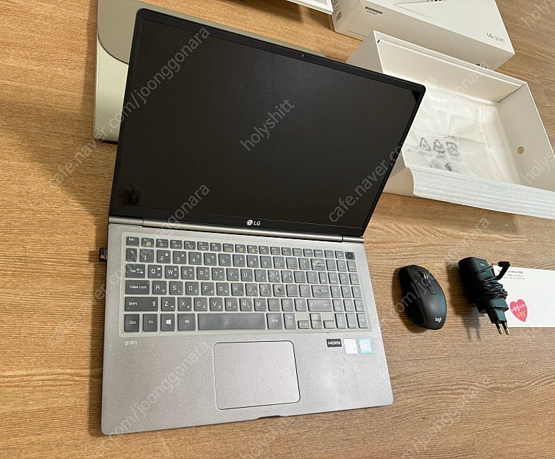 LG GRAM NOTEBOOK 엘지 그램 노트북 가져가세요.