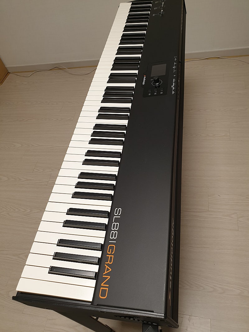 StudioLogic SL88 GRAND 마스터키보드