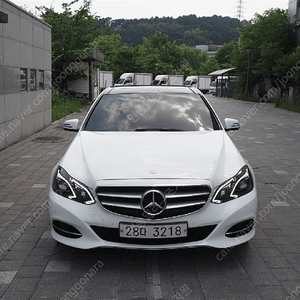 벤츠E-클래스 W212 E300 4MATIC 아방가르드@중고차@중고차매입@전액할부@저신용자@신불자@소액할부@현금@카드 전부 가능합니다!