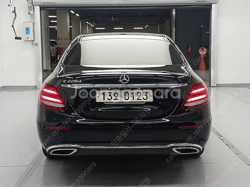 벤츠E-클래스 W213 E220d 익스클루시브 (5인승...--1