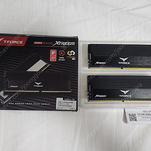 고성능 DDR4 메모리 판매. (팀그룹 T-FORCE)