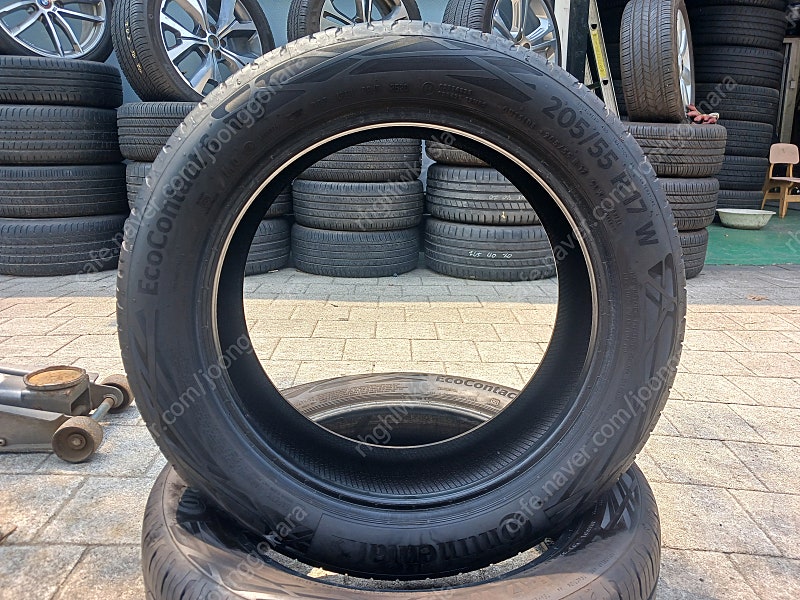 205 55 17 콘티넨탈 에코콘택트6 타이어 두개판매 (임판급타이어)
