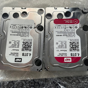 WD RED, White 4TB NASware 판매합니다.