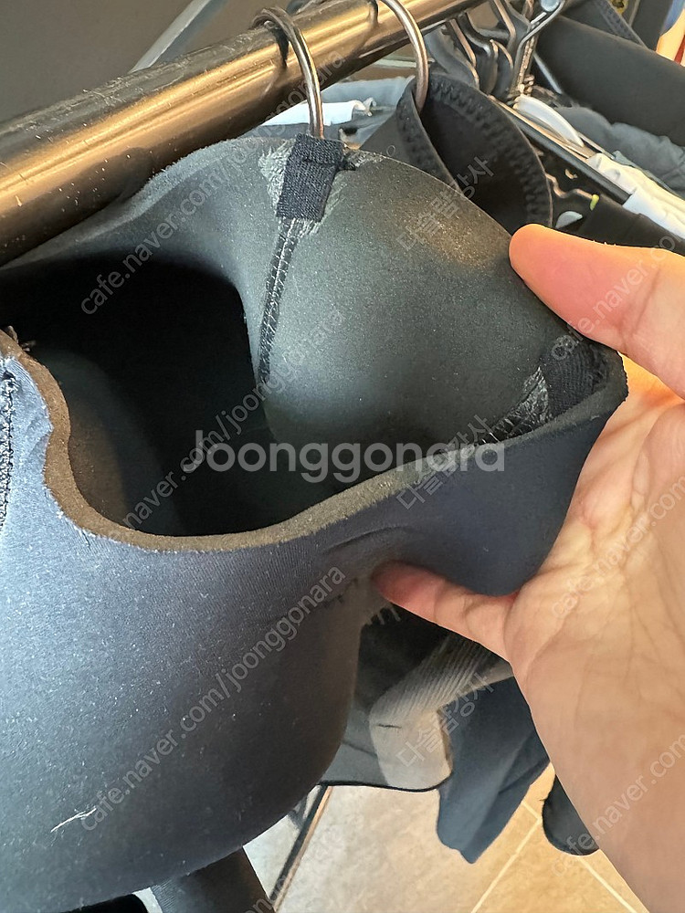 더블케이 딥블랙 여성 5MM 슈트 세트 팝니다.--1
